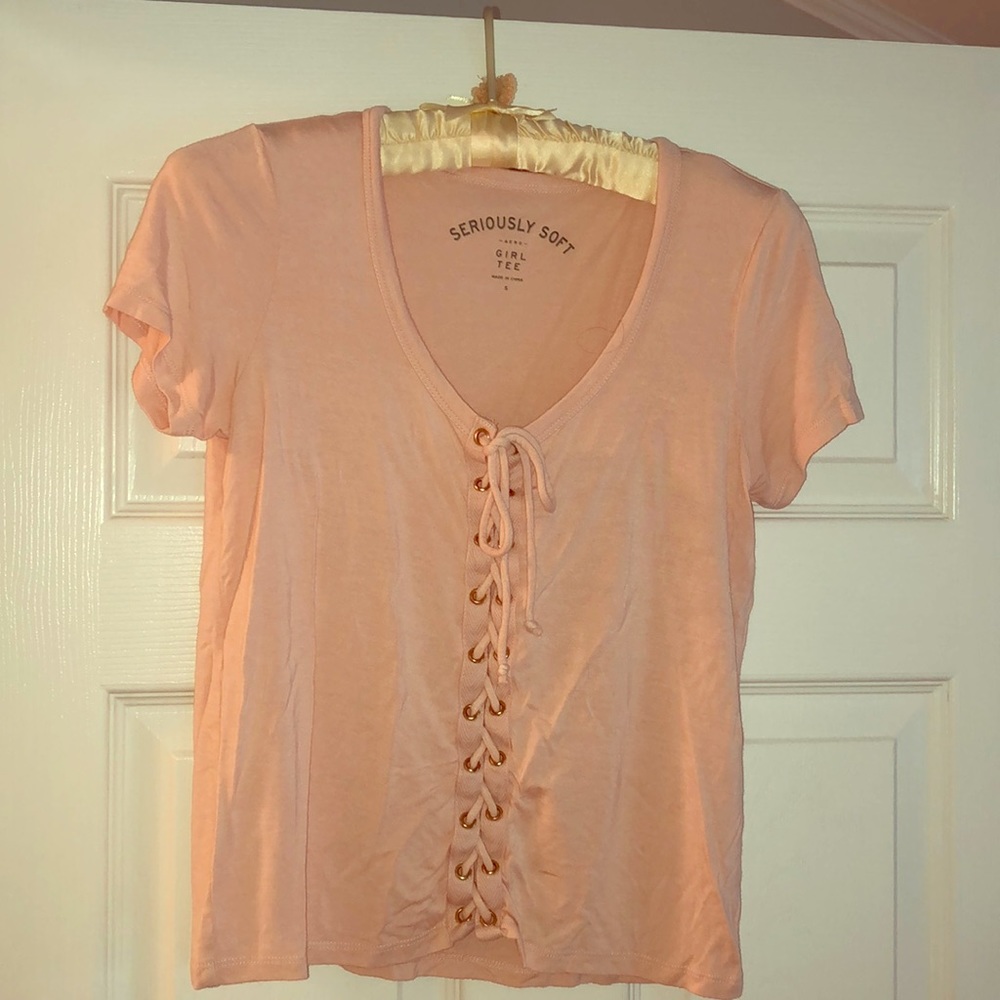 AERO seriously soft Girl Tee , size small